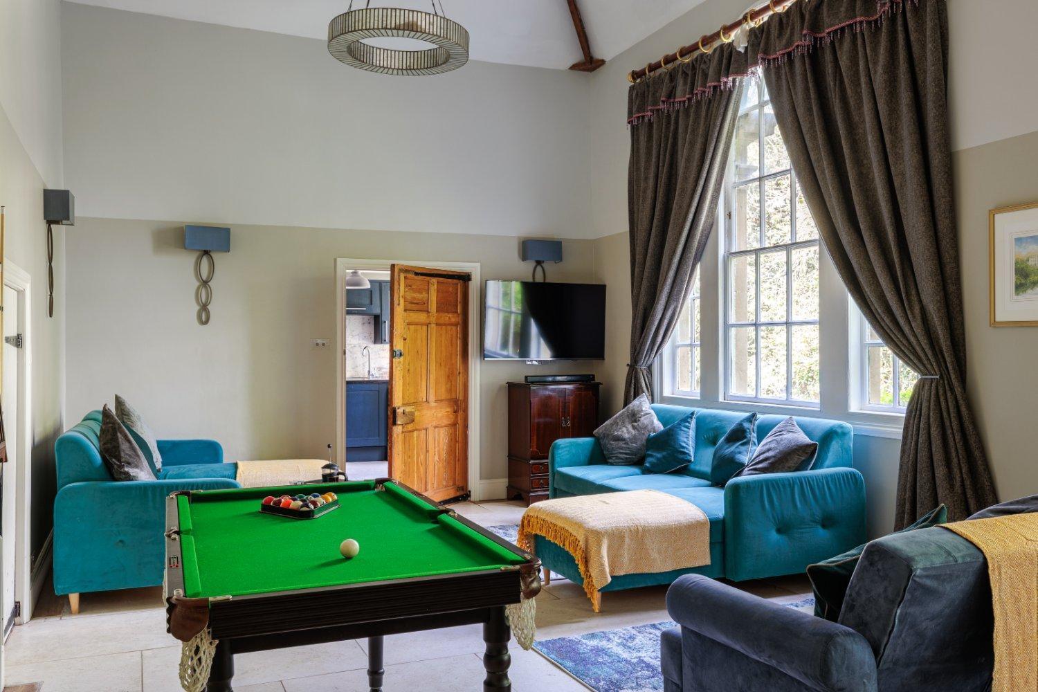 The Old School Rooms Beautiful Georgian Apartment, Sleeps 12 With Wifi And Parking, Near Bath Box  Dış mekan fotoğraf