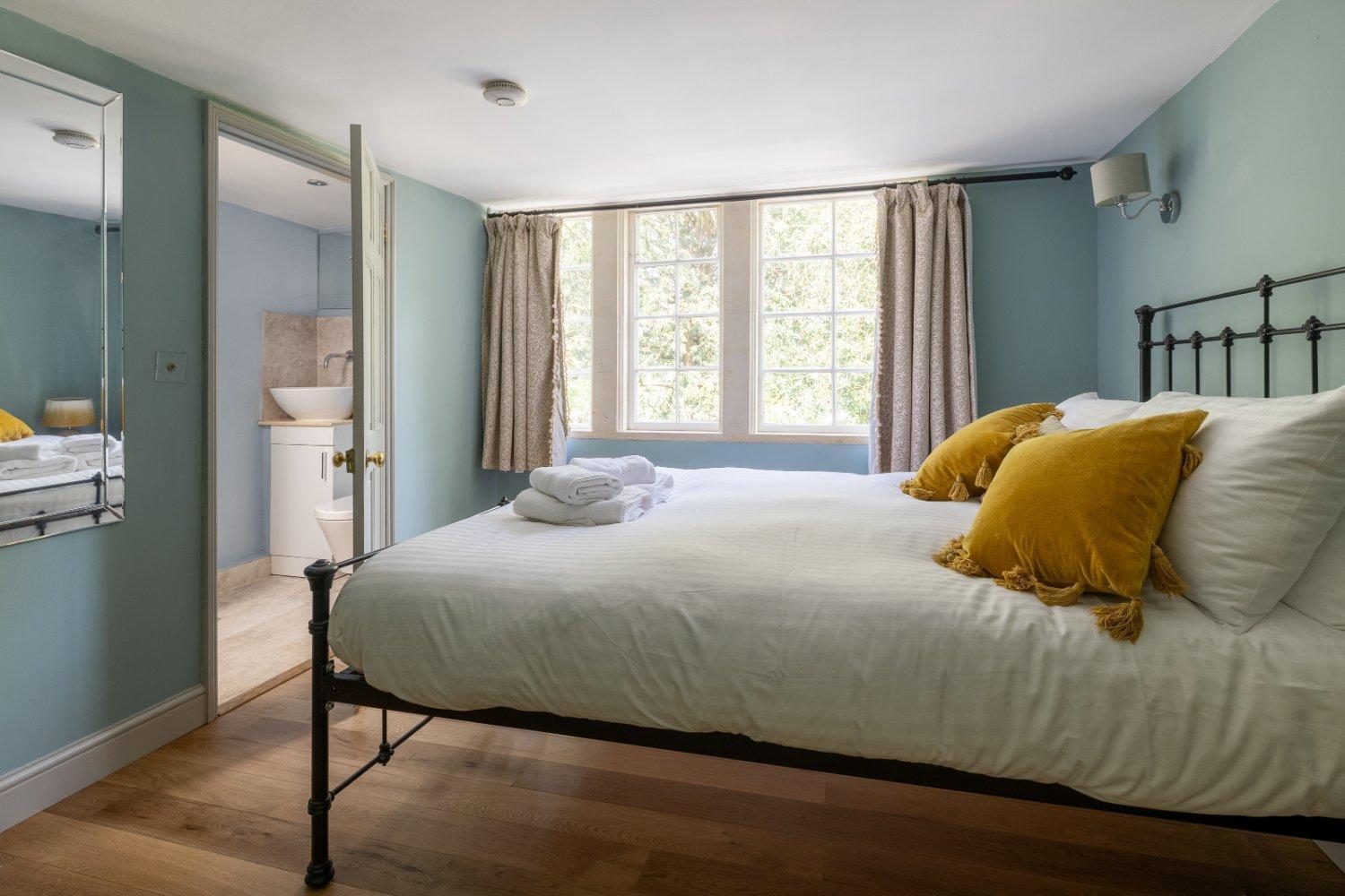 The Old School Rooms Beautiful Georgian Apartment, Sleeps 12 With Wifi And Parking, Near Bath Box  Dış mekan fotoğraf